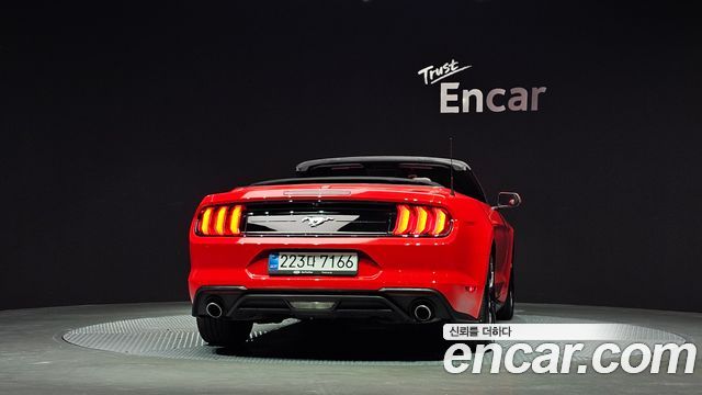 Ford Mustang 2021 — photo 4