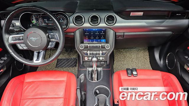 Ford Mustang 2021 — photo 10