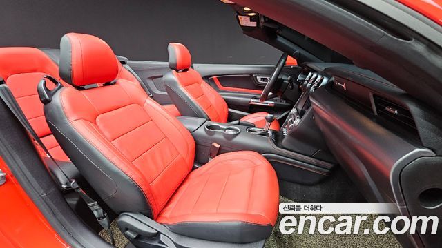 Ford Mustang 2021 — photo 13