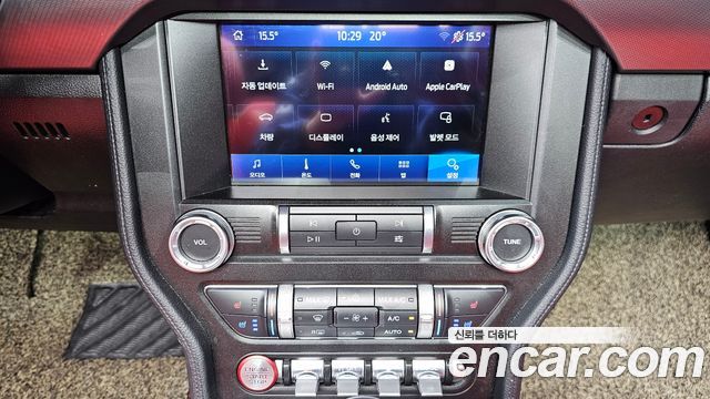 Ford Mustang 2021 — photo 23