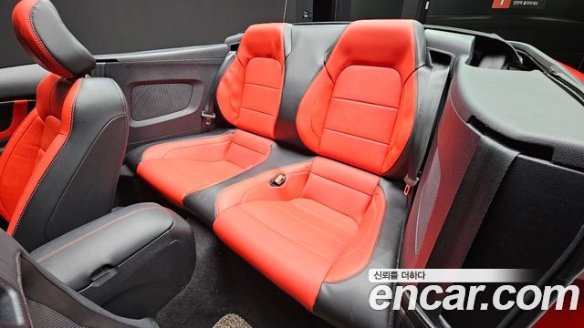 Ford Mustang 2021 — photo 29