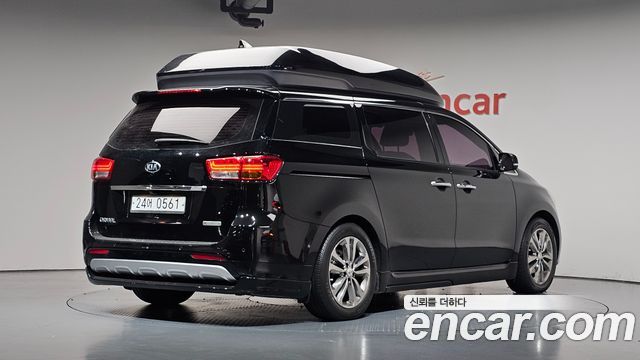 Kia Canival 2016 — photo 2