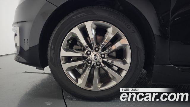 Kia Canival 2016 — photo 5