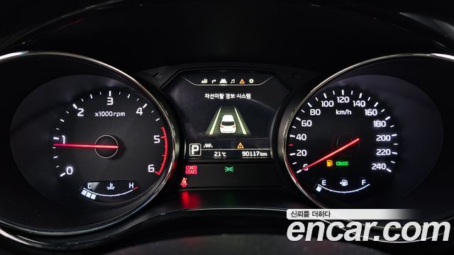 Kia Canival 2016 — photo 11