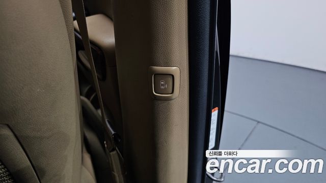 Kia Canival 2016 — photo 24
