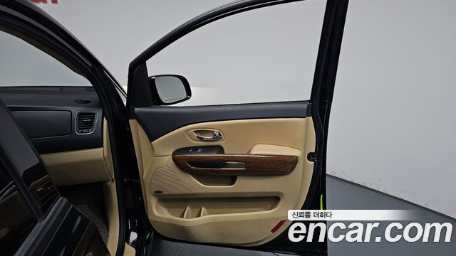 Kia Canival 2016 — photo 15