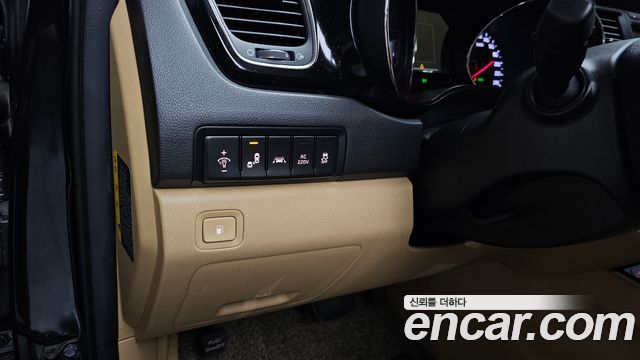 Kia Canival 2016 — photo 30