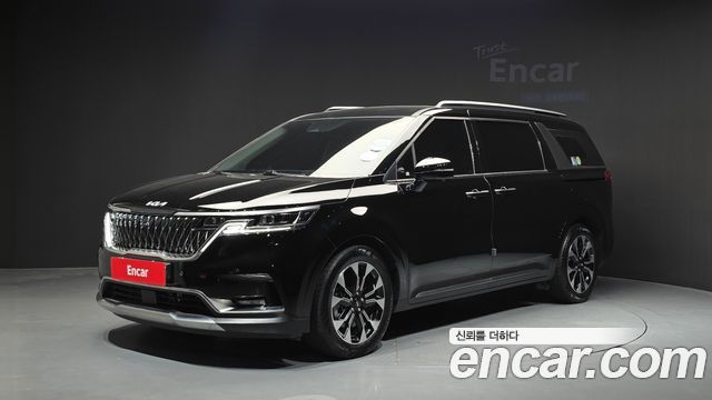 Kia Canival 2022 — photo 1