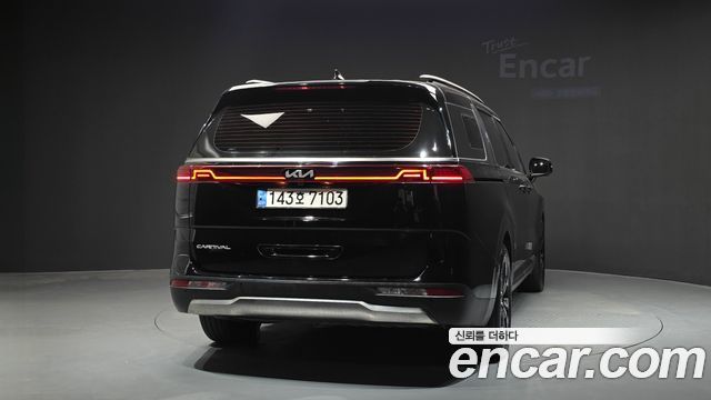 Kia Canival 2022 — photo 4