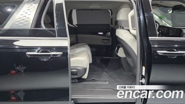 Kia Canival 2022 — photo 12