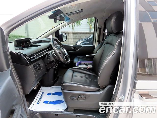 Hyundai Staria 2024 — photo 8