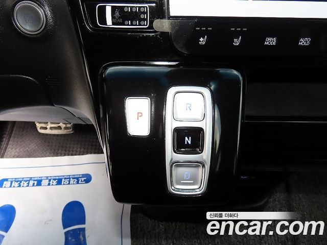 Hyundai Staria 2024 — photo 11