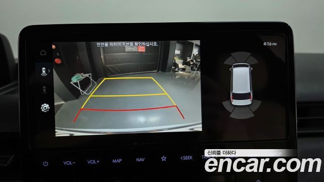 Hyundai Staria 2025 — photo 20