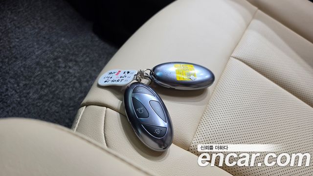 Hyundai Staria 2025 — photo 21
