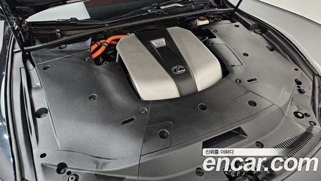 Lexus LS 2018 — photo 6