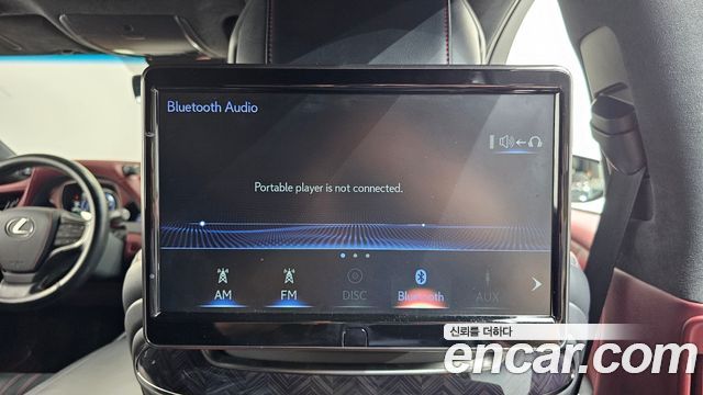 Lexus LS 2018 — photo 16