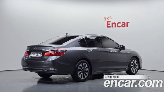 Honda Accord 2017 — photo 2