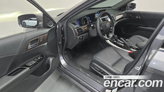 Honda Accord 2017 — photo 10