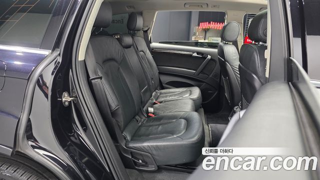 Audi Q7 2015 — photo 12