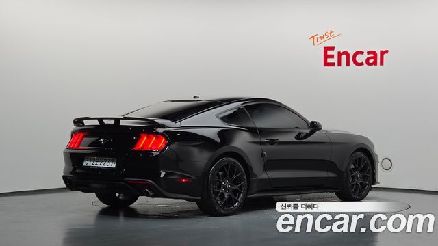 Ford Mustang 2019 — photo 2