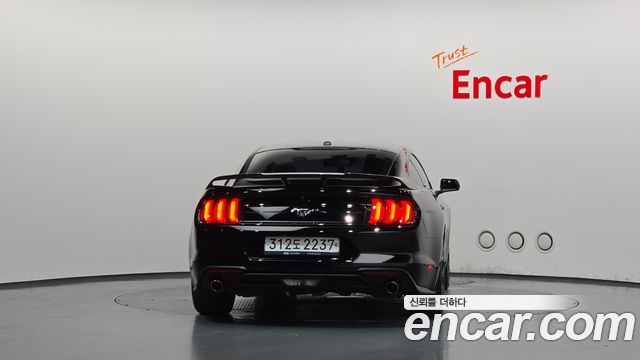 Ford Mustang 2019 — photo 4