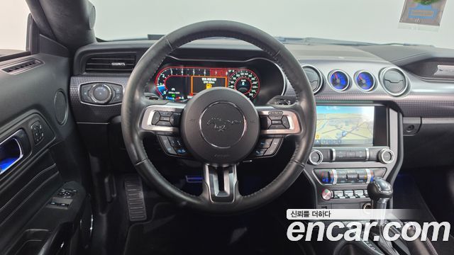 Ford Mustang 2019 — photo 20