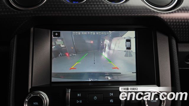 Ford Mustang 2019 — photo 21