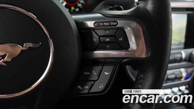 Ford Mustang 2019 — photo 24