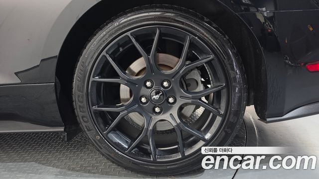 Ford Mustang 2019 — photo 7
