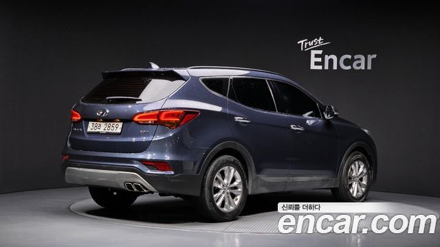 Hyundai Santafe 2018 — photo 2