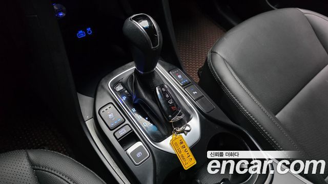 Hyundai Santafe 2018 — photo 12