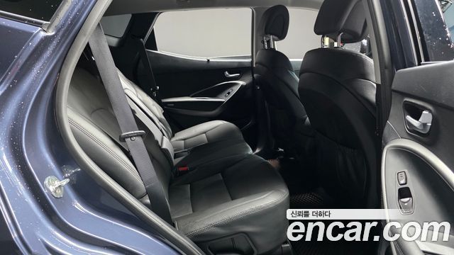 Hyundai Santafe 2018 — photo 17