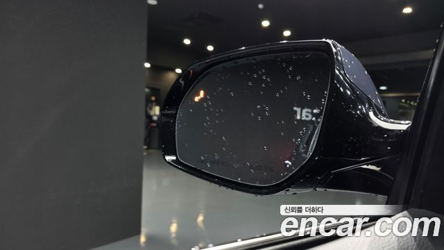 Hyundai Santafe 2018 — photo 19