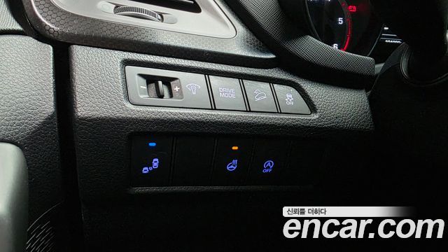 Hyundai Santafe 2018 — photo 24