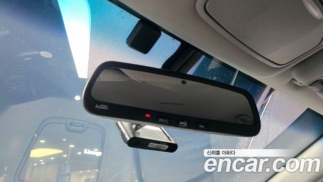 Hyundai Santafe 2018 — photo 25