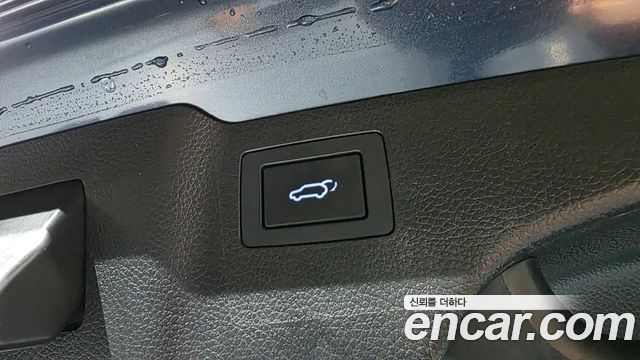 Hyundai Santafe 2018 — photo 29
