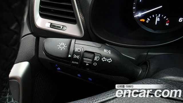 Hyundai Santafe 2018 — photo 30