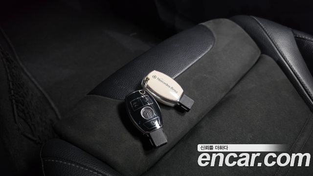 Mercedes-Benz GLC-Class 2018 — photo 22