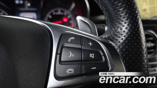 Mercedes-Benz GLC-Class 2018 — photo 23