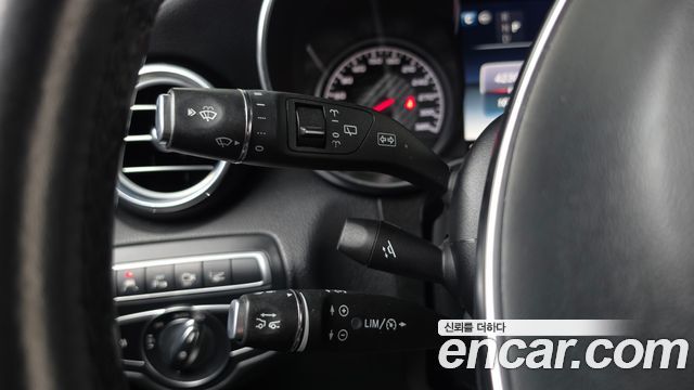 Mercedes-Benz GLC-Class 2018 — photo 36