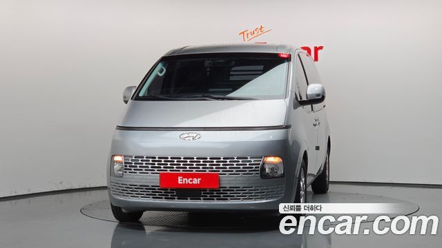 Hyundai Staria 2022 — photo 3