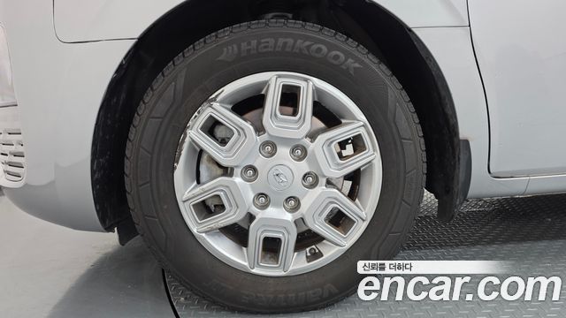 Hyundai Staria 2022 — photo 5