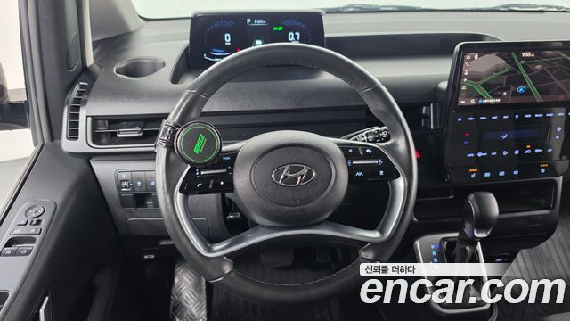 Hyundai Staria 2022 — photo 19