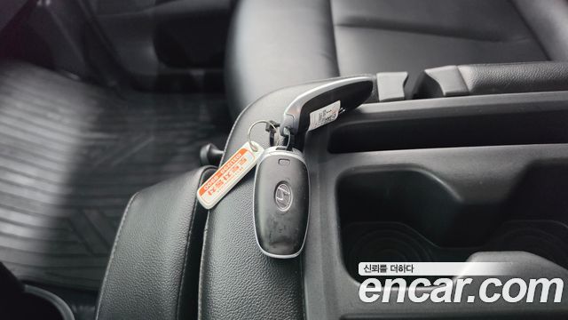 Hyundai Staria 2022 — photo 21