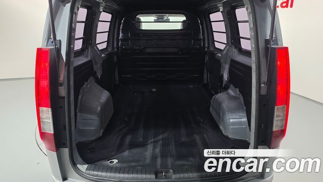 Hyundai Staria 2022 — photo 22