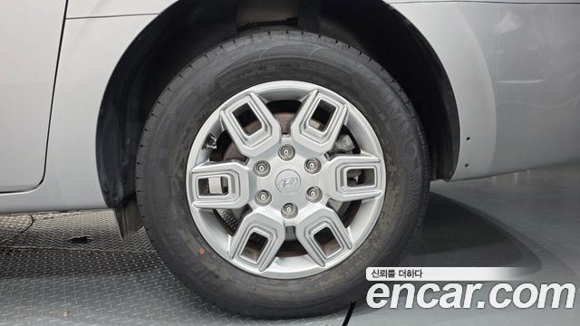 Hyundai Staria 2022 — photo 7