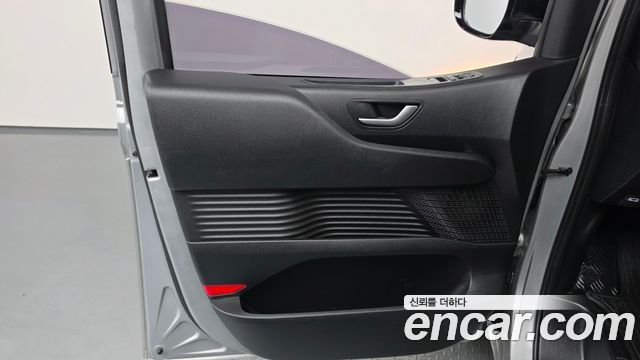 Hyundai Staria 2022 — photo 14