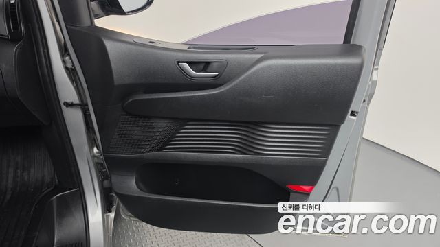 Hyundai Staria 2022 — photo 15
