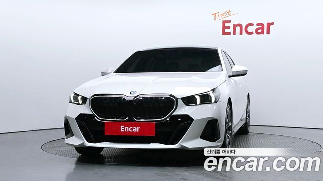 BMW 5-Series 2025 — photo 3