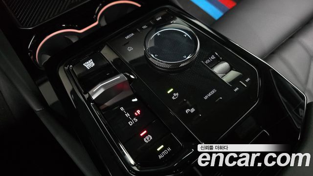 BMW 5-Series 2025 — photo 9